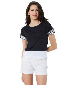 women slim fit crew-neck t-shirt