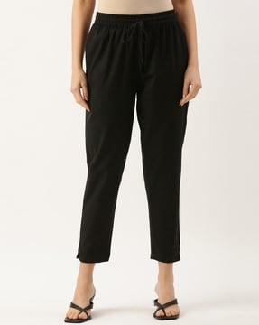 women slim fit pants with insert pockets