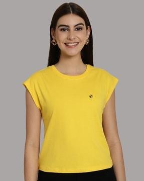 women slim fit round-neck t-shirt