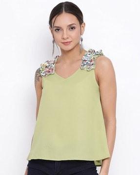 women slim fit v-neck top