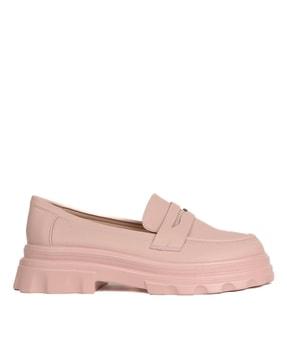 women slip-on casual shoes