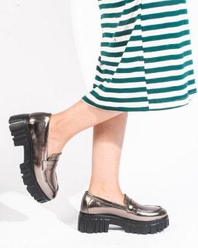 women slip-on chunky heeled shoes