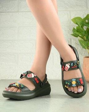 women slip-on clogs with applique