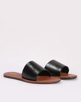 women slip-on flat sandals