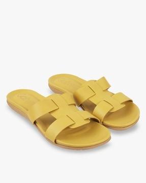 women slip-on flat sandals