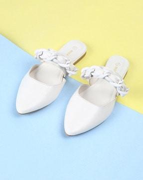 women slip-on flat sandals