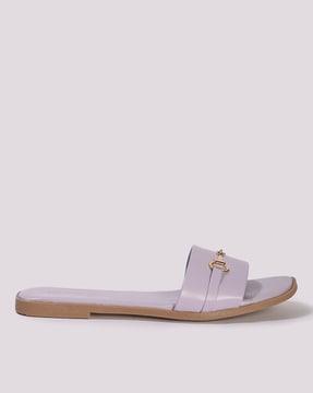 women slip-on flat sandals