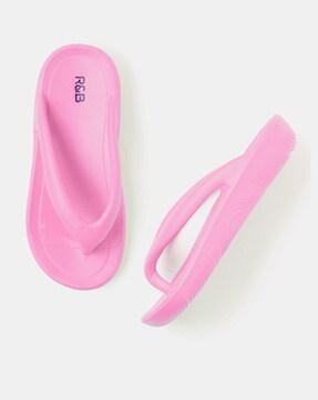 women slip-on flip-flops