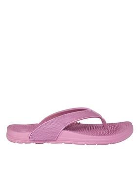 women slip-on flip flops