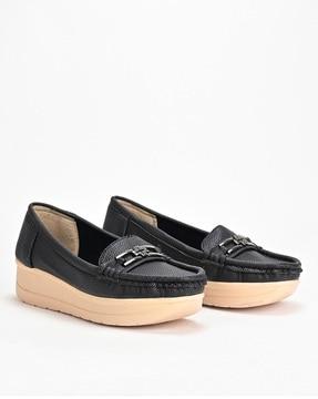 women slip-on heeled loafers