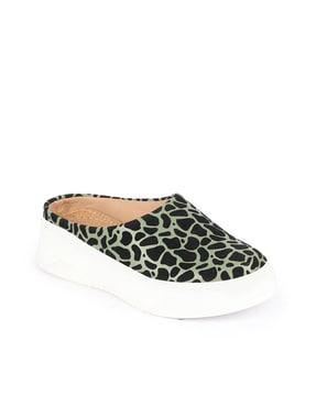 women slip-on round-toe casual shoes