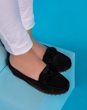 women slip-on round-toe casual shoes