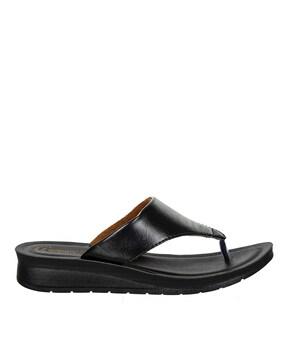 women slip-on round-toe flip-flops