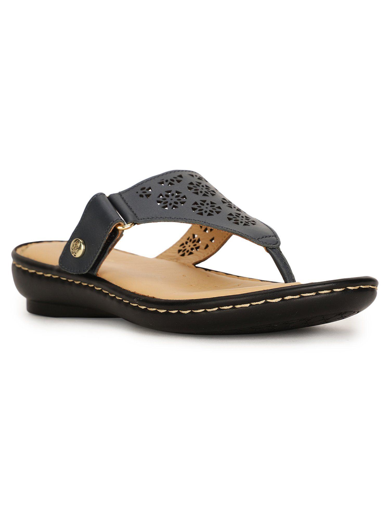 women slip-on sandals