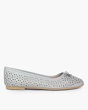 women slip-on shoes with bow accent