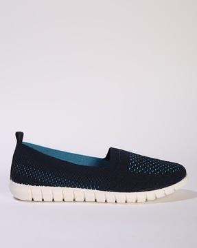 women slip-on shoes