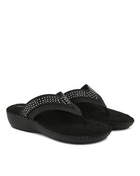 women slip-on slippers