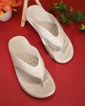 women slip-on t-strap sandals