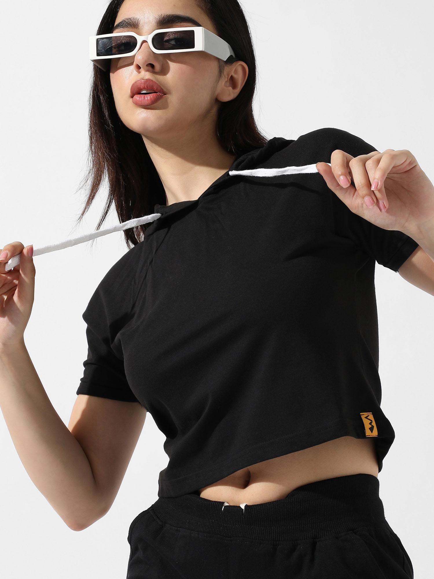 women solid black hooded crop top