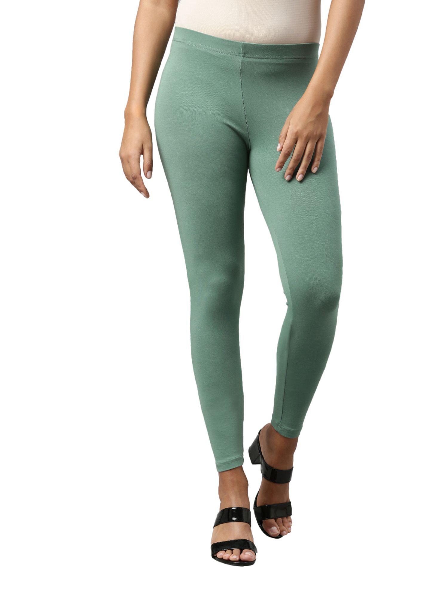 women solid leaf green slim fit ankle length leggings - tall