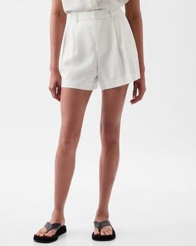 women solid pull-on linen shorts