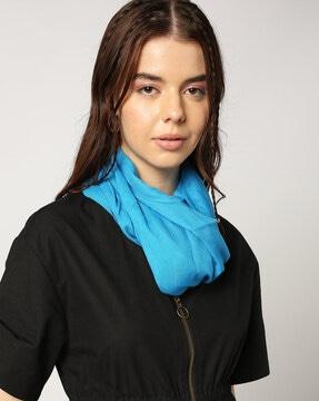 women solid scarf