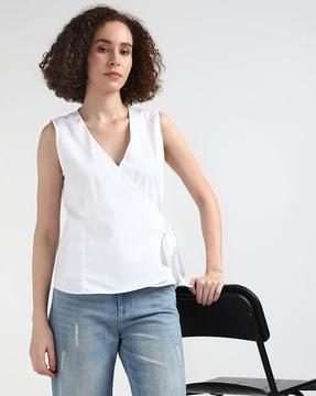 women solid sleeveless wrap top