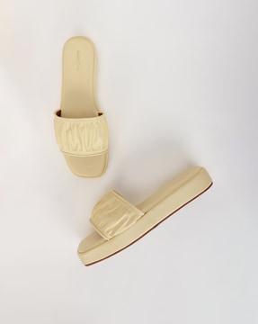 women square-toe flat sandals