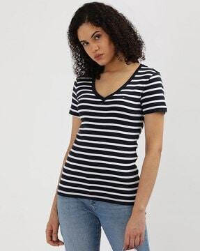 women ss cody multi v-neck fave t-shirt