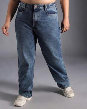 women straight fit jeans with 5-pocket styling