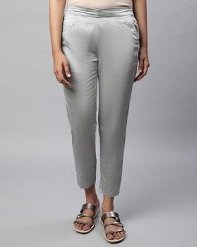 women straight fit pants with insert pockets