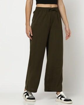 women straight fit pants