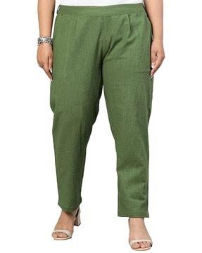 women straight fit pleated trousers with slip pockets