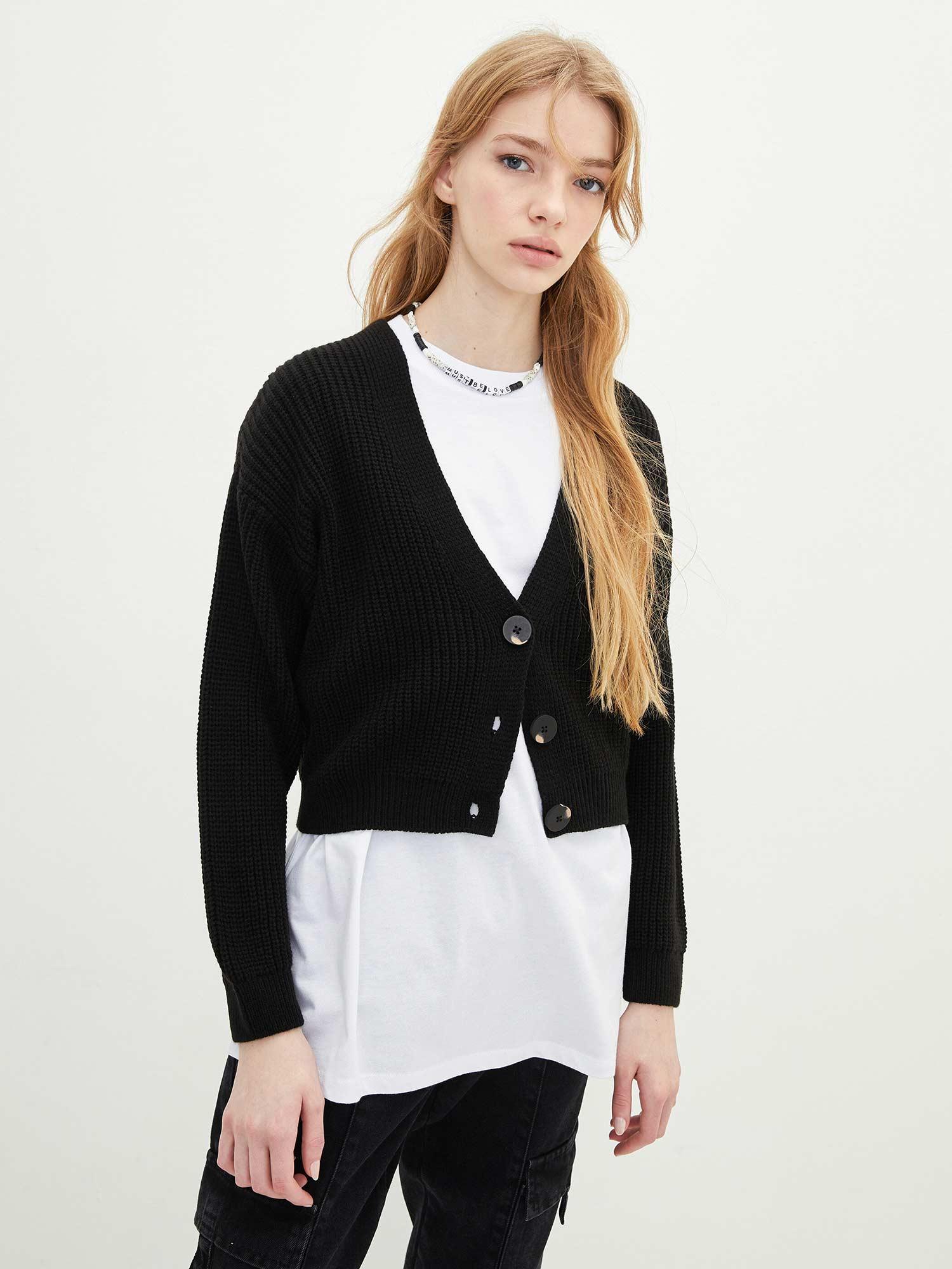 women straight knitwear black cardigan