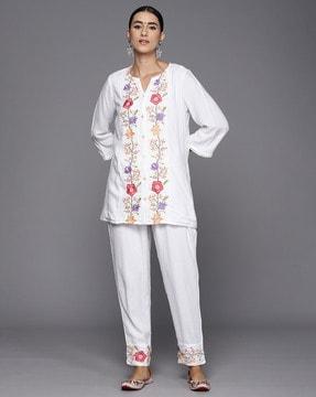 women straight kurta & pants set with embroidery