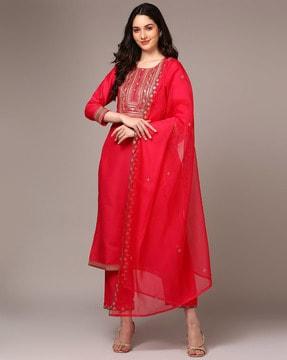 women straight kurta set with embroidery