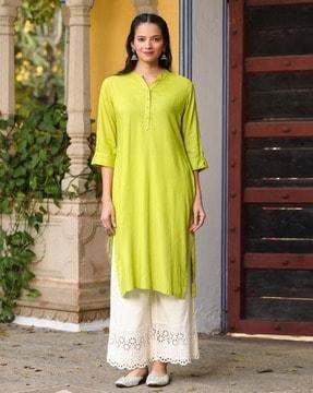 women straight kurta with button accent