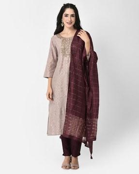 women straight kurta with embroidery yoke