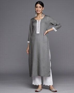 women straight kurta with embroidery