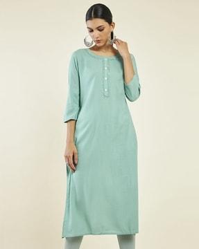 women straight kurta with insert pocket