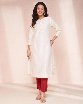 women straight kurta with insert pocket