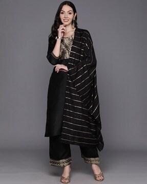 women straight kurta with pants & striped dupatta