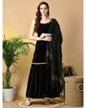 women straight kurta with sharara & dupatta