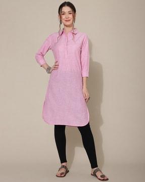 women straight kurta with spread collar