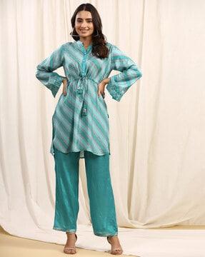 women striped a-line kurta with pants