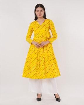 women striped anarkali kurta & pants set