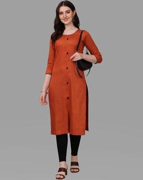 women striped back darts straight kurta