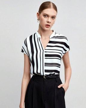women striped relaxed fit top with short sleeves