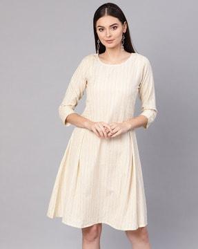 women striped round-neck a-line kurta