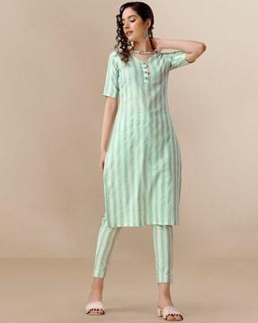 women striped straight kurta set